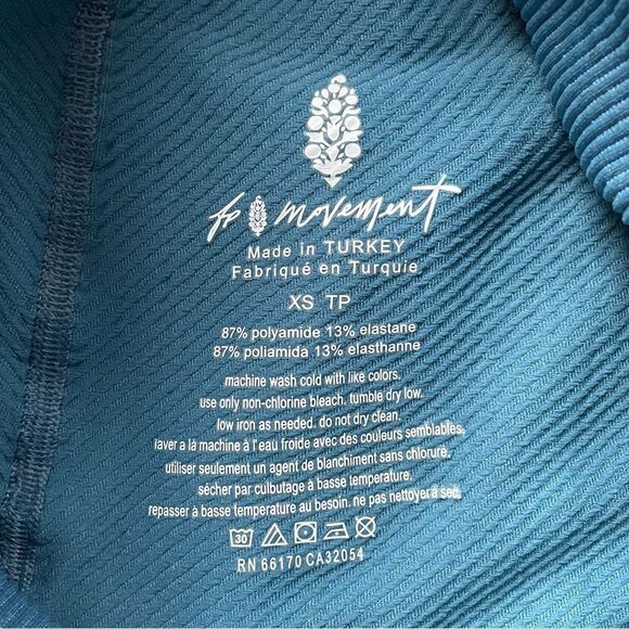 NWT Free People Free Throw Leggings in Coastline Blue - Size: XS - Picture 4 of 7